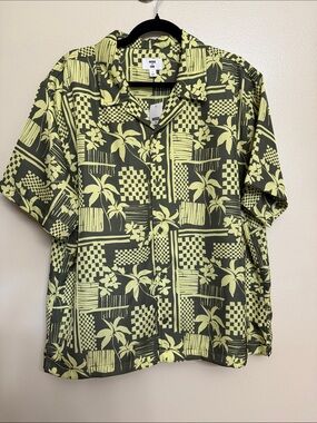 Men’s Tropical Button Up Shirt